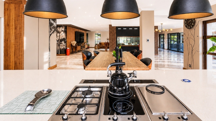 8 Bedroom Property for Sale in Birdwood Estate North West
